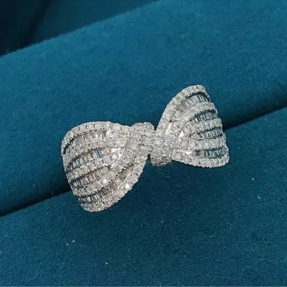 Elegant Cubic Zirconia 925 Silver Rings Women Wedding Jewelry - Picture 4 of 7